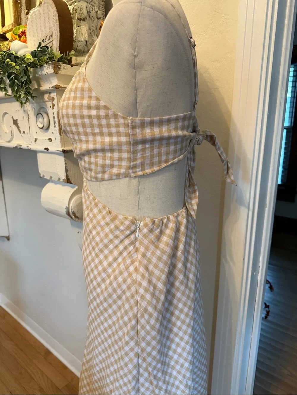 NWT Abercrombie & Fitch Beige Gingham Cutout Maxi Dress